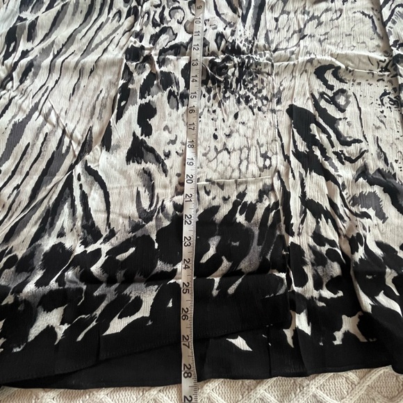 NEW! Vince Camuto Black and White Women's Wrap, Kimona, Ruana Style OSFM - Picture 13 of 16